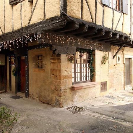 Maison De Nostradamus*** Occitanie Insolite Alet-les-Bains Exterior photo